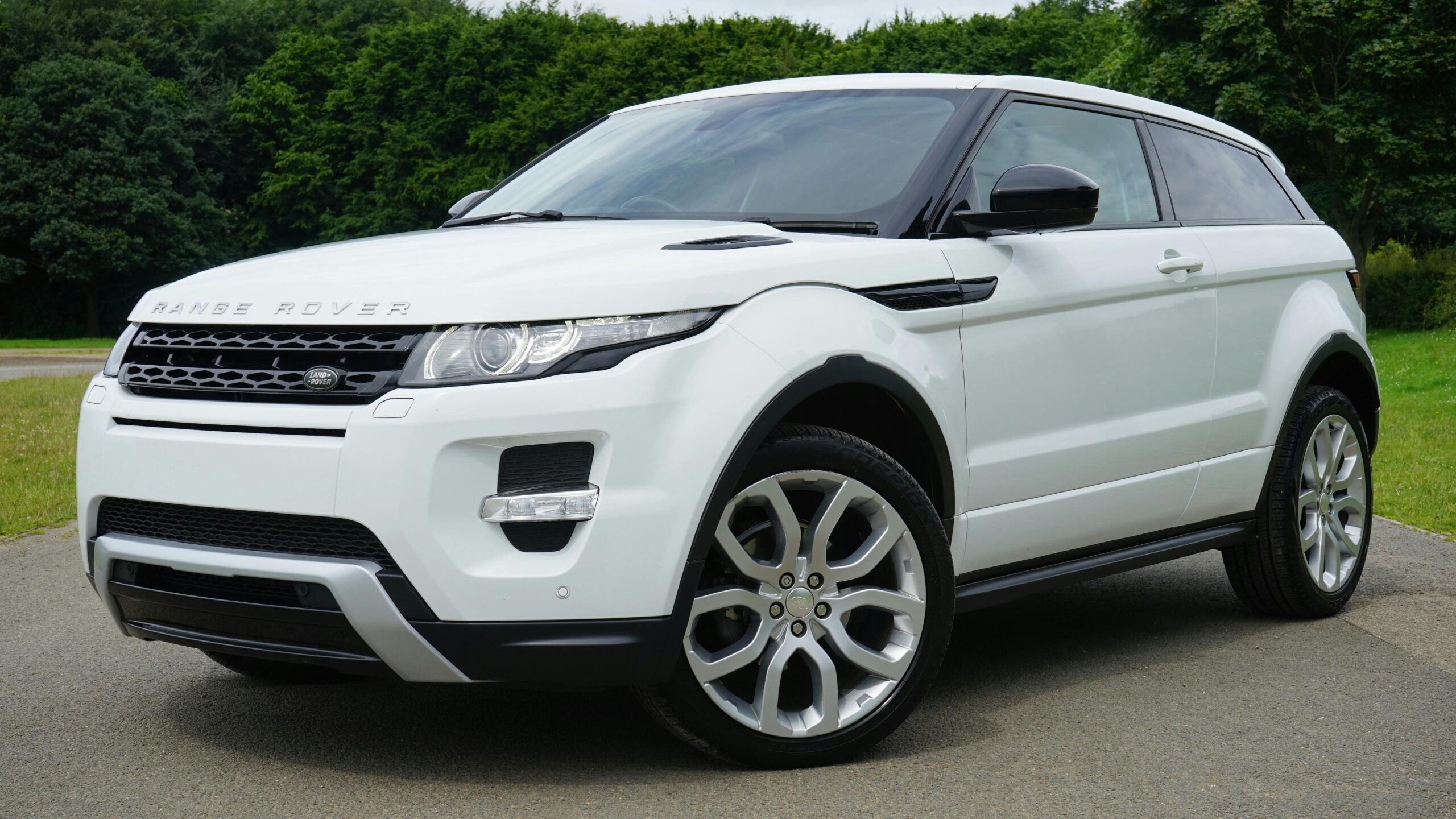 Engineered for Convenience: Car Rentals by Quick Lease at Your Fingertips in Abu Dhabi